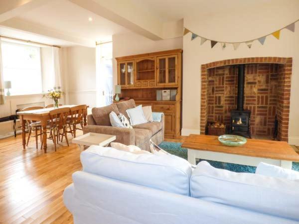 East Wing Villa Crewkerne Bagian luar foto